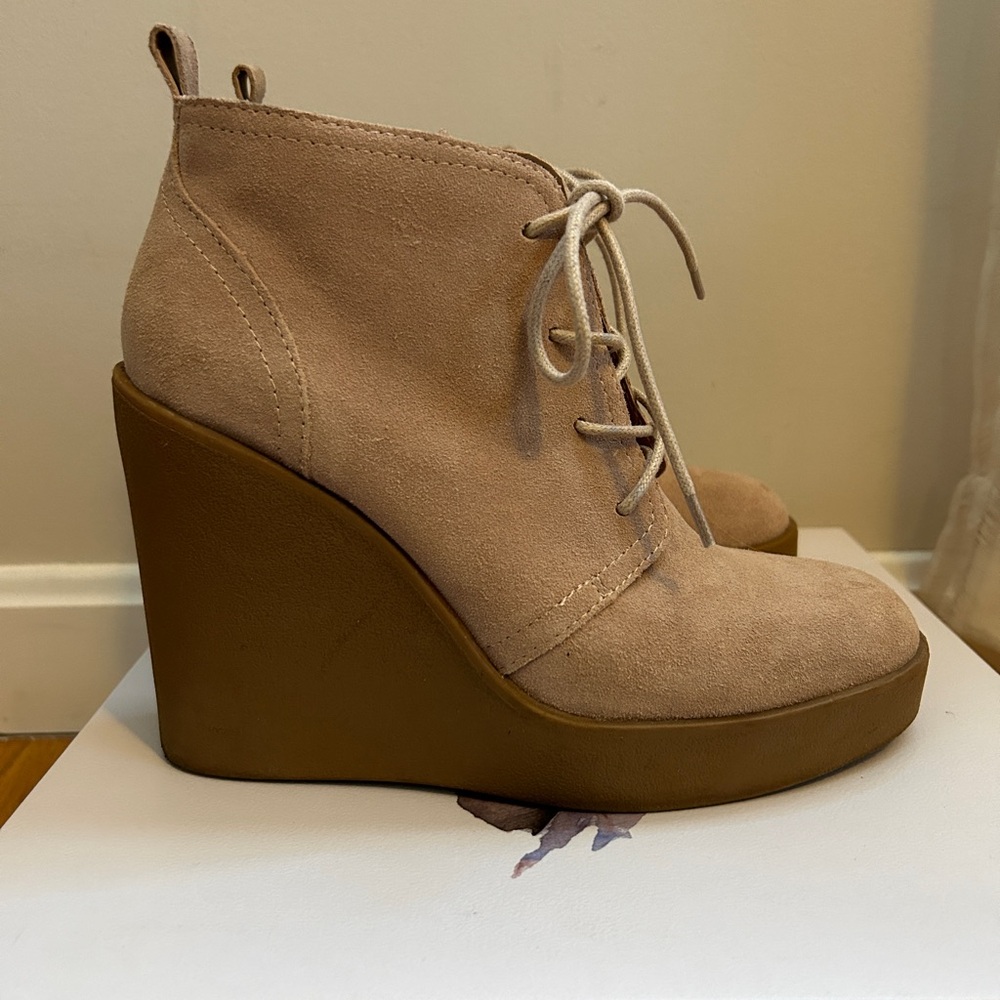 Jessica Simpson wedge bootie, camel, size 8